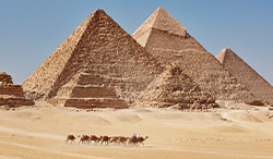 エジプト　ギザの大ピラミッド