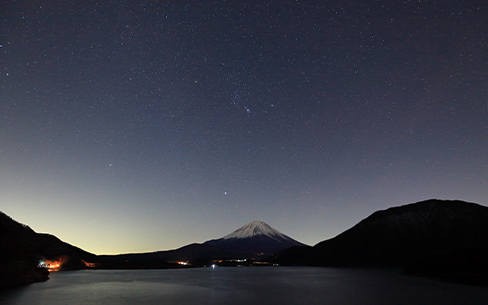 山梨県　星夜　富士山