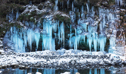 埼玉県　三十槌の氷柱