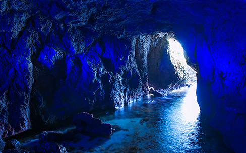 石川県　青の洞窟