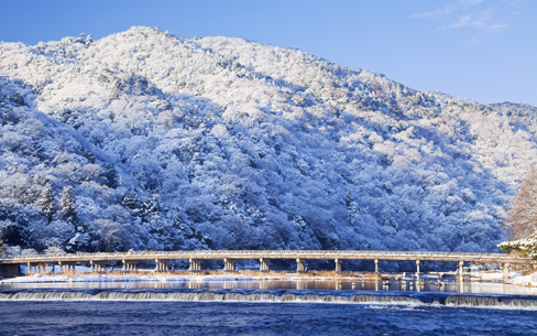 【京都府】雪の嵐山 渡月橋