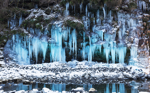【埼玉県】三十槌の氷柱